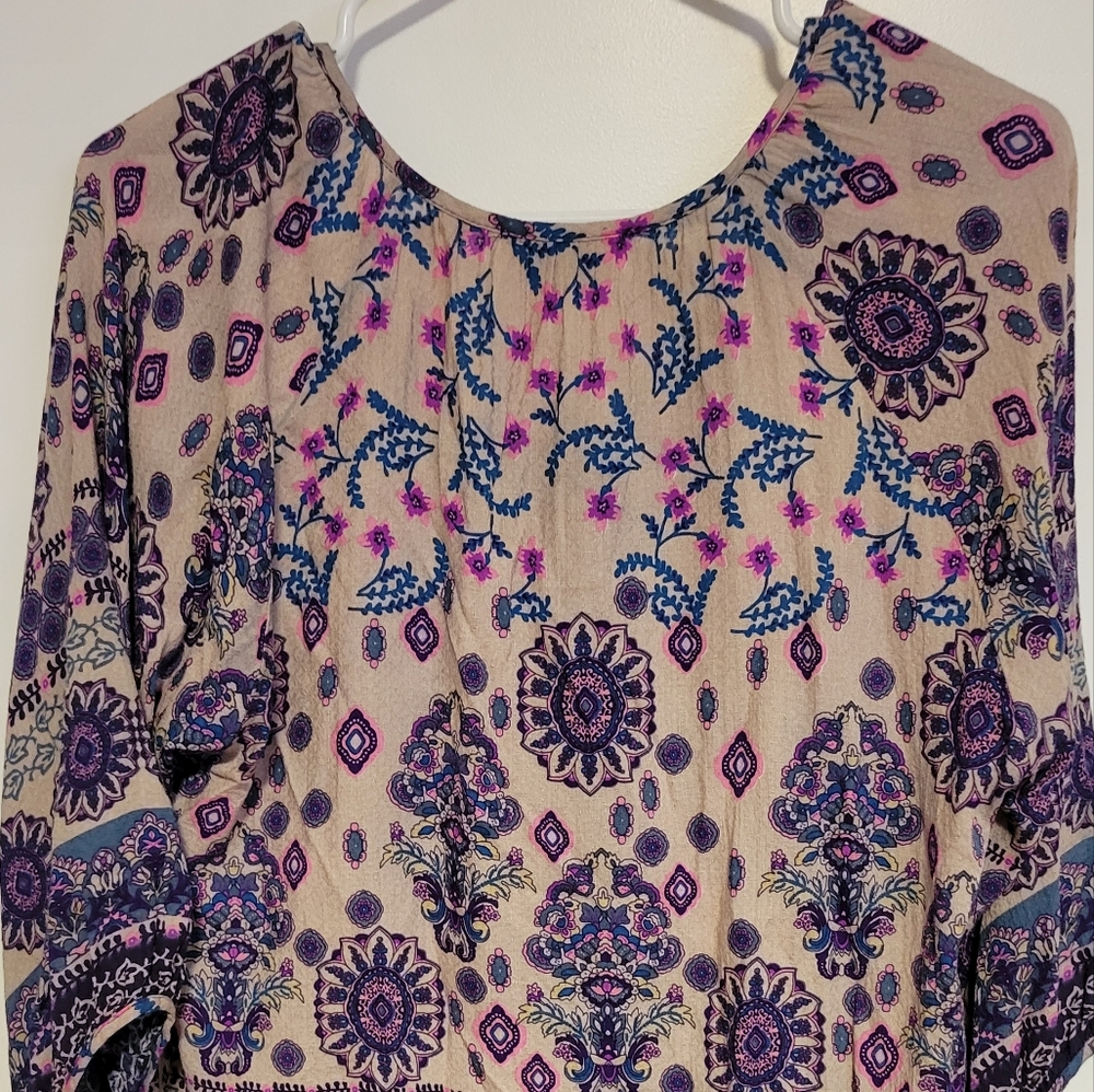 Shirt - Picture 4 of 4